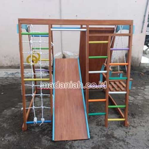 Pengadaan Playground Brakiasi Kayu Cirebon