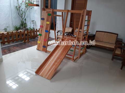 Pengadaan Playground Brakiasi Kayu Karawang