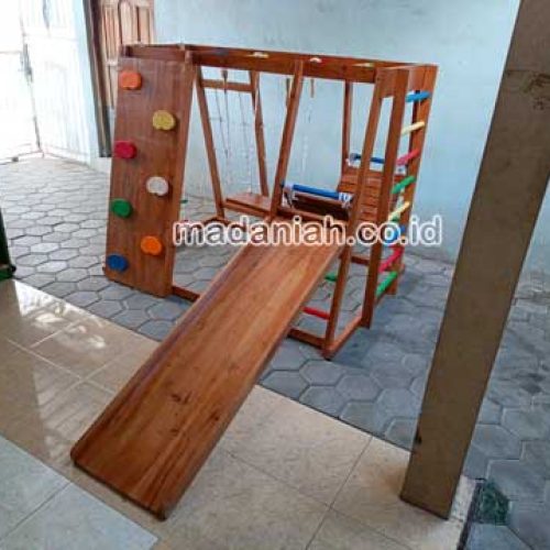 Pengadaan Playground Brakiasi Kayu Kepulauan Seribu