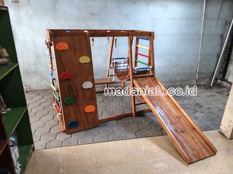 Pengadaan Playground Brakiasi Kayu Kota Batu Berkualitas