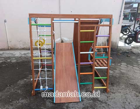 Pengadaan Playground Brakiasi Kayu Kota Kotamobagu