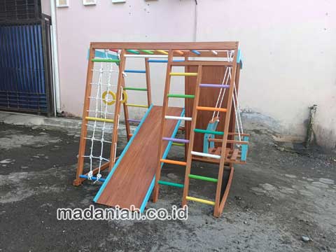 Pengadaan Playground Brakiasi Kayu Majene Berpengalaman