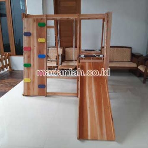 Pengadaan Playground Brakiasi Kayu Pacitan