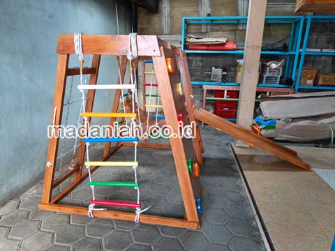 Pengadaan Playground Brakiasi Kayu Pelalawan Murah