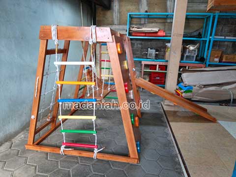 Pengadaan Playground Brakiasi Kayu Purbalingga Terdekat