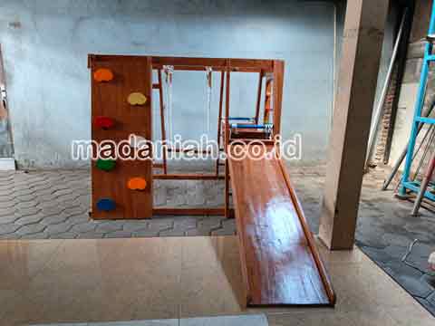 Pengadaan Playground Brakiasi Kayu Serdang Bedagai