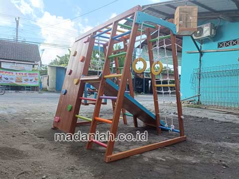 Pengadaan Playground Brakiasi Kayu Solok Selatan Murah