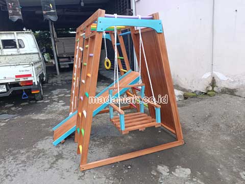 Pengadaan Playground Brakiasi Kayu Tabanan Murah