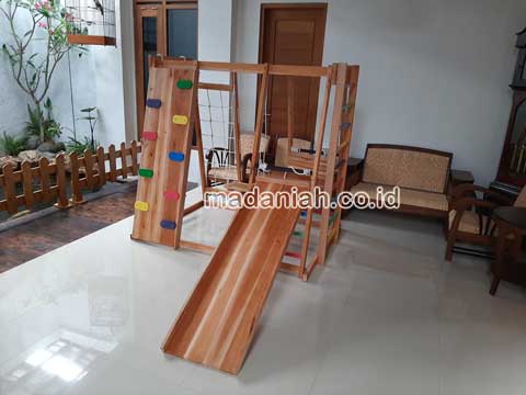 Pengadaan Playground Brakiasi Kayu Tabanan