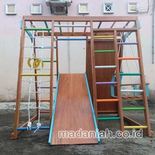 Pengadaan Playground Brakiasi Kayu Tana Toraja Berpengalaman