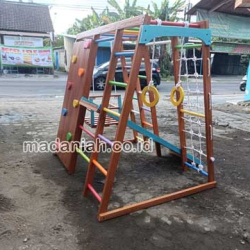 Produsen Playground Brakiasi Kayu Batanghari Berpengalaman