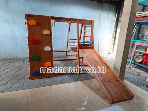 Produsen Playground Brakiasi Kayu Buton