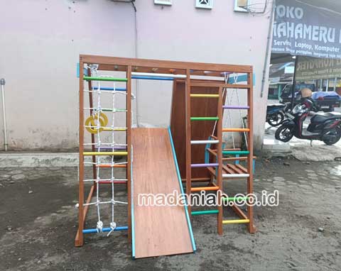 Produsen Playground Brakiasi Kayu Karo