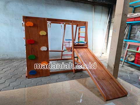 Produsen Playground Brakiasi Kayu Kota Kendari