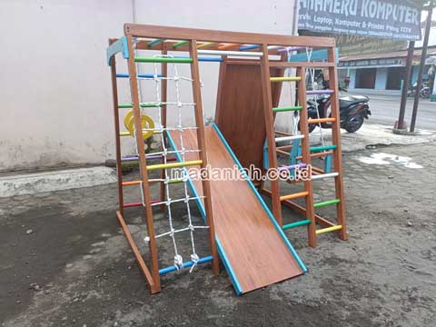 Produsen Playground Brakiasi Kayu Kudus Murah