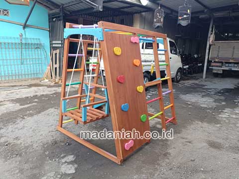 Produsen Playground Brakiasi Kayu Natuna Berpengalaman