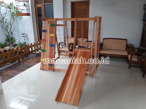 Produsen Playground Brakiasi Kayu Pinrang Berpengalaman