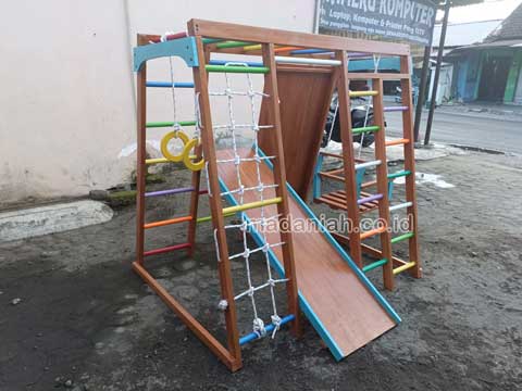 Produsen Playground Brakiasi Kayu Purworejo Murah