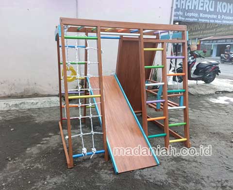Produsen Playground Brakiasi Kayu Sawahlunto