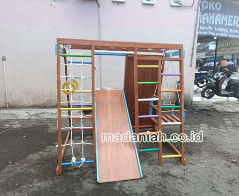 Produsen Playground Brakiasi Kayu Tebing Tinggi