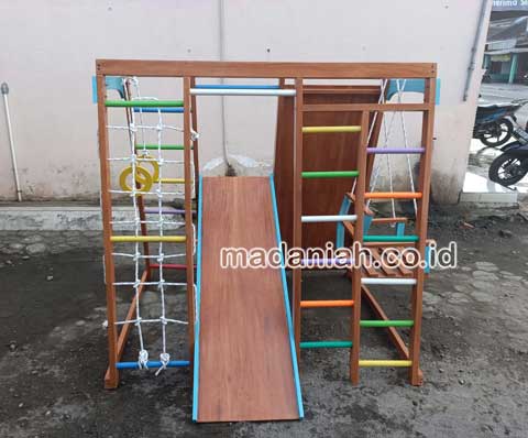 Produsen Playground Brakiasi Kayu Toraja Utara Terpercaya