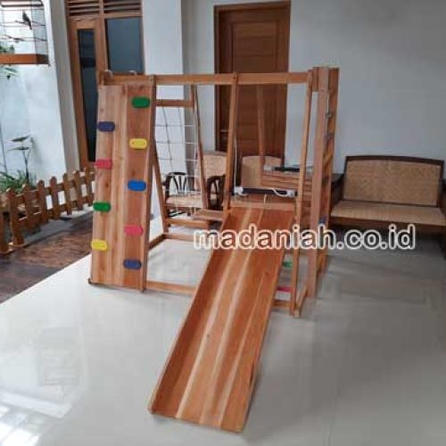 Toko Playground Brakiasi Kayu Aceh Barat