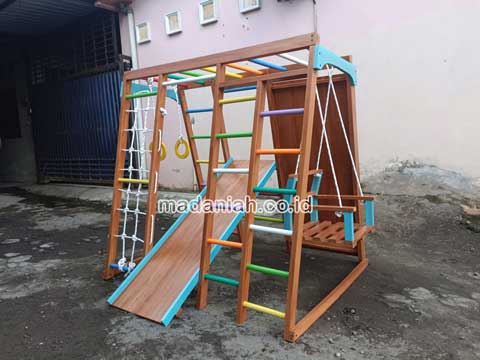 Toko Playground Brakiasi Kayu Balikpapan