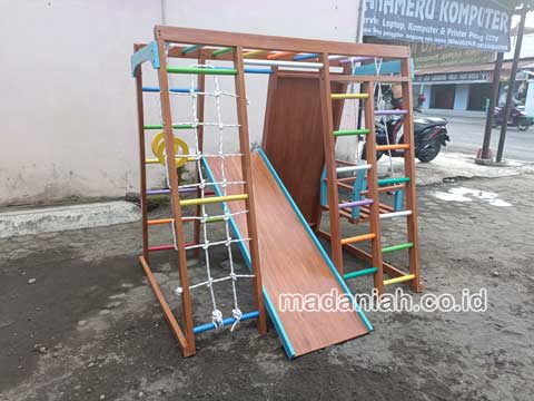 Toko Playground Brakiasi Kayu Belitung