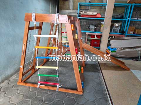 Toko Playground Brakiasi Kayu Buton Selatan Harga Murah