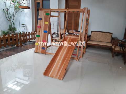 Toko Playground Brakiasi Kayu Cianjur