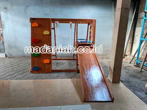 Toko Playground Brakiasi Kayu Lima Puluh Kota