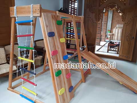 Toko Playground Brakiasi Kayu Luwu