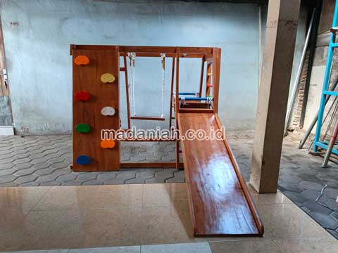 Toko Playground Brakiasi Kayu Magelang