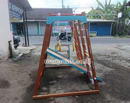 Toko Playground Brakiasi Kayu Majalengka Murah