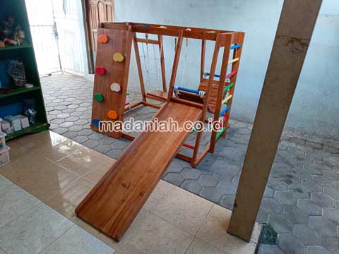 Toko Playground Brakiasi Kayu Malang Terdekat
