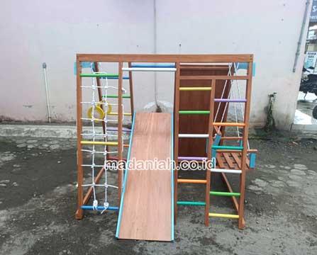 Toko Playground Brakiasi Kayu Malang