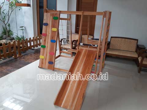 Toko Playground Brakiasi Kayu Maros