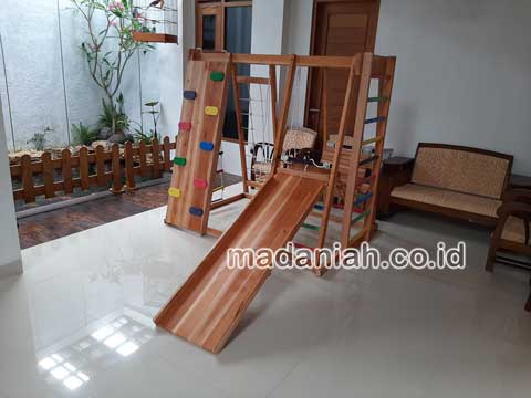 Toko Playground Brakiasi Kayu Minahasa Selatan Harga Murah