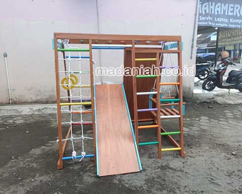 Toko Playground Brakiasi Kayu Nias Barat