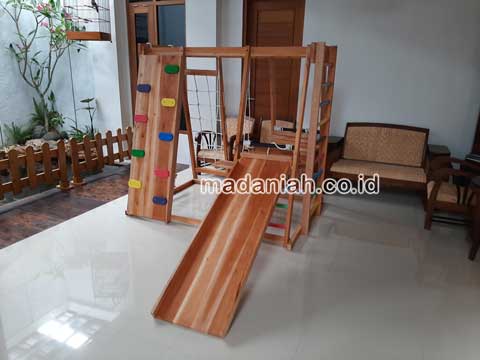 Toko Playground Brakiasi Kayu Sampang Terdekat