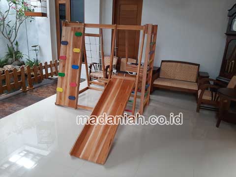 Toko Playground Brakiasi Kayu Sidenreng Rappang