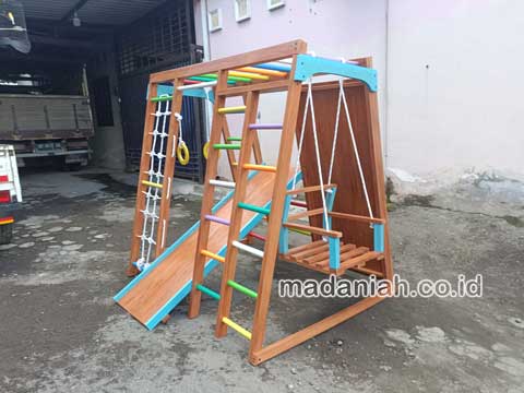 Toko Playground Brakiasi Kayu Sitaro