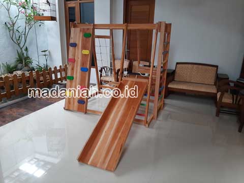 Toko Playground Brakiasi Kayu Wajo