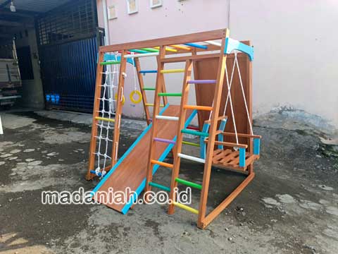 Pengadaan Playground Brakiasi Anak Dogiyai