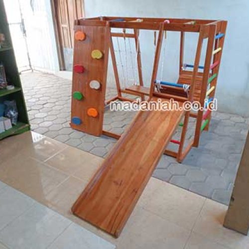 Pengadaan Playground Brakiasi Anak Garut