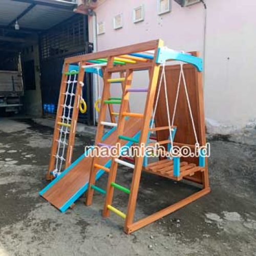 Pengadaan Playground Brakiasi Anak Halmahera Tengah