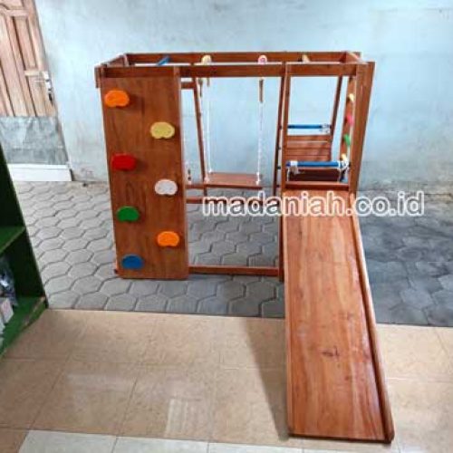 Pengadaan Playground Brakiasi Anak Jember Pengadaan Playground Brakiasi Anak Jember