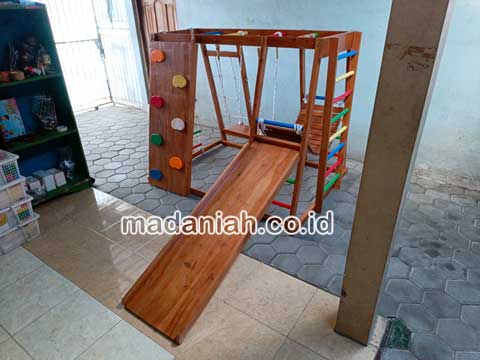 Pengadaan Playground Brakiasi Anak Konawe Selatan Murah
