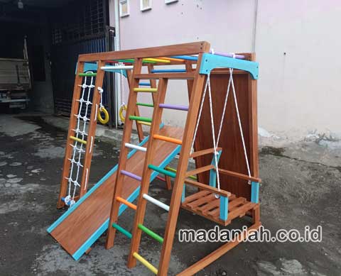 Pengadaan Playground Brakiasi Anak Kota Jambi