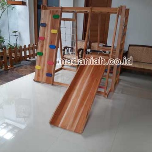 Pengadaan Playground Brakiasi Anak Kota Semarang
